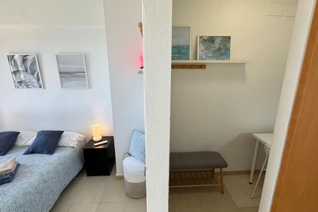 شقة Apartamento A Pie De Playa Con Terraza Y Piscinas بينالماذينا المظهر الخارجي الصورة