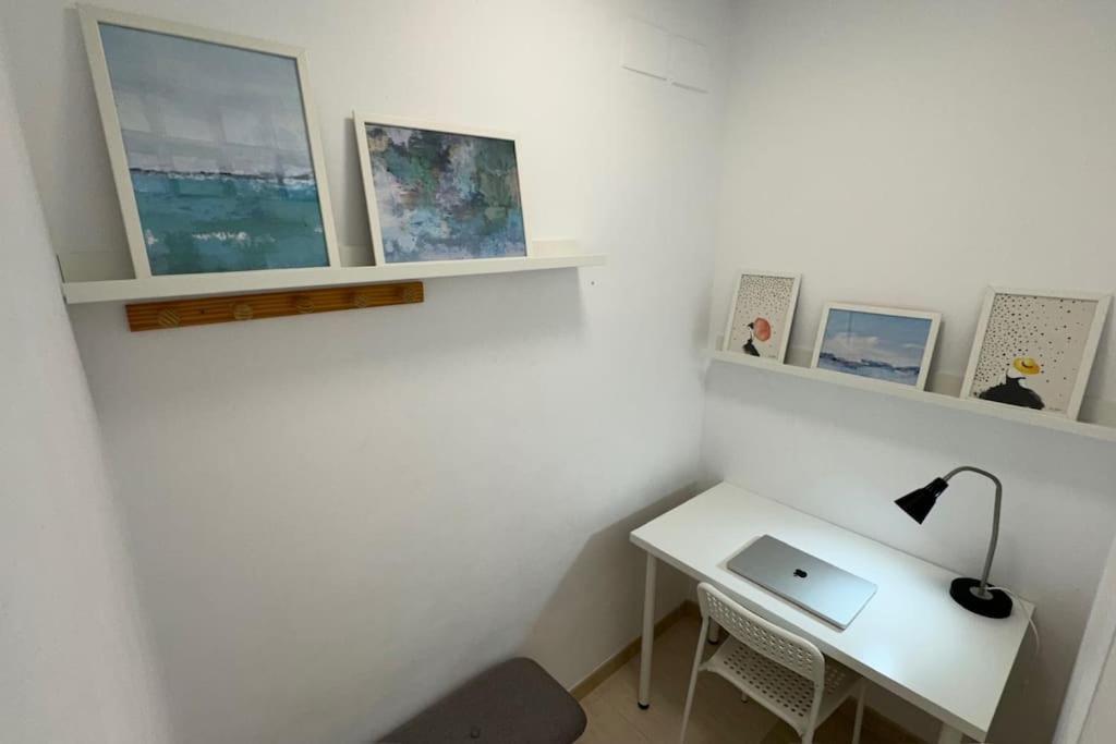 شقة Apartamento A Pie De Playa Con Terraza Y Piscinas بينالماذينا المظهر الخارجي الصورة