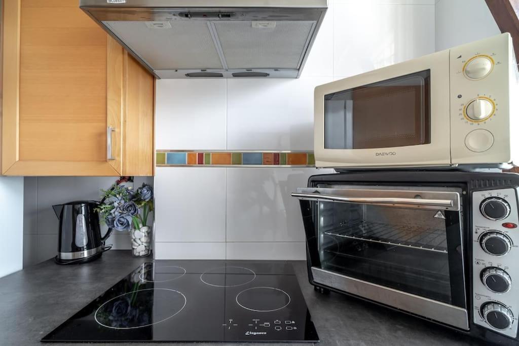 شقة Apartamento A Pie De Playa Con Terraza Y Piscinas بينالماذينا المظهر الخارجي الصورة