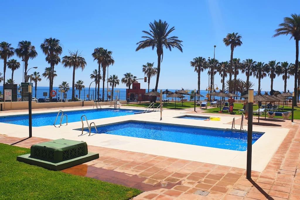 شقة Apartamento A Pie De Playa Con Terraza Y Piscinas بينالماذينا المظهر الخارجي الصورة
